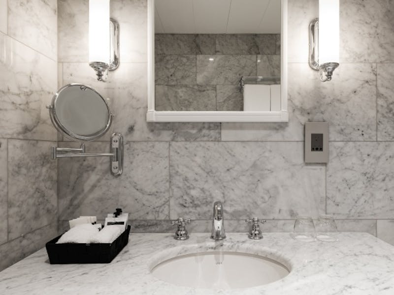 PalaisLeBrun_Zimmer2