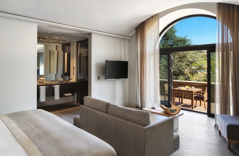 HotelPortugalSix Senses Douro ValleyQuinta River with terrace