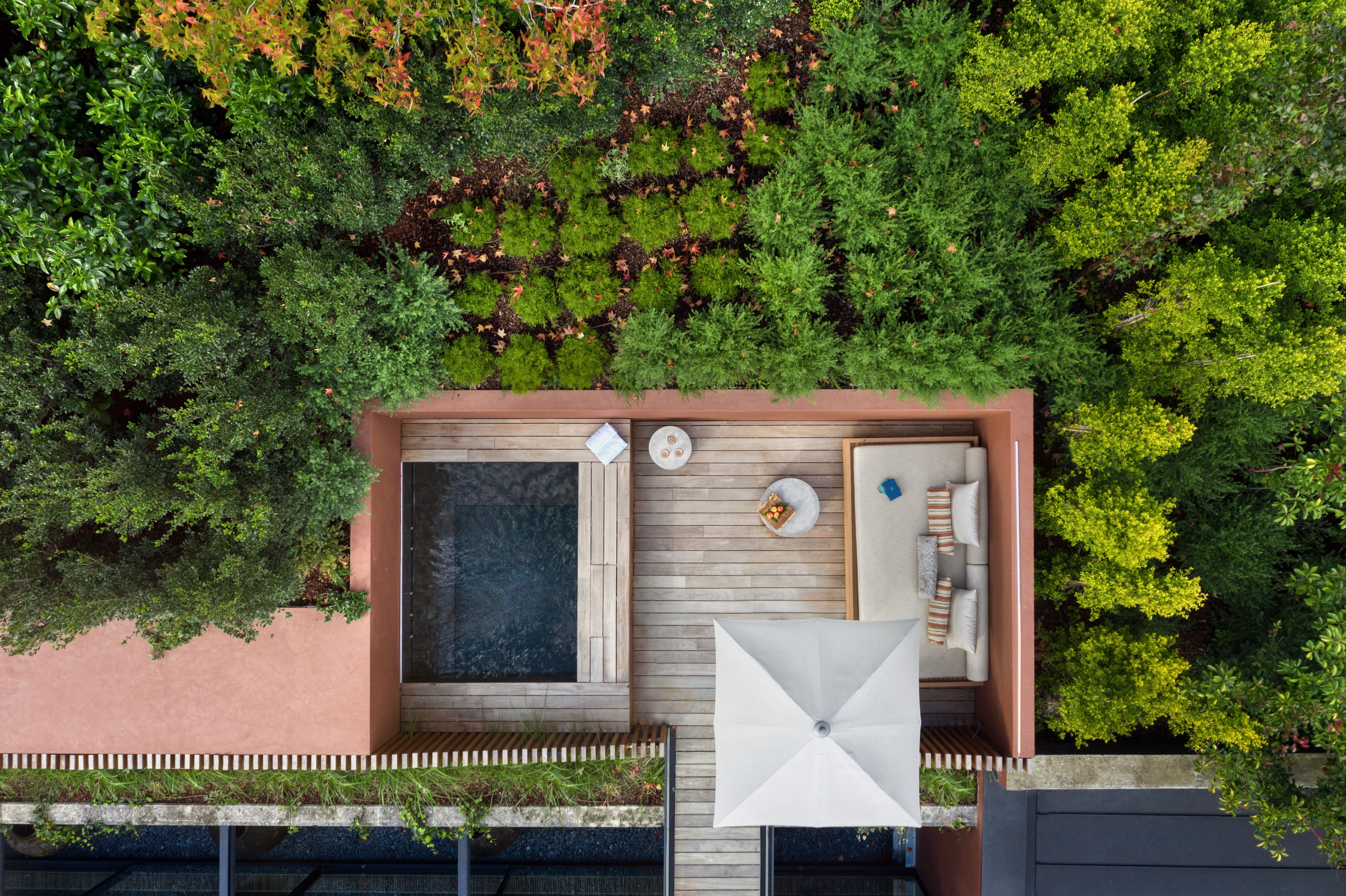 HotelPortugalSix Senses Douro ValleyVineyard Rooftop Suite Jacuzzi