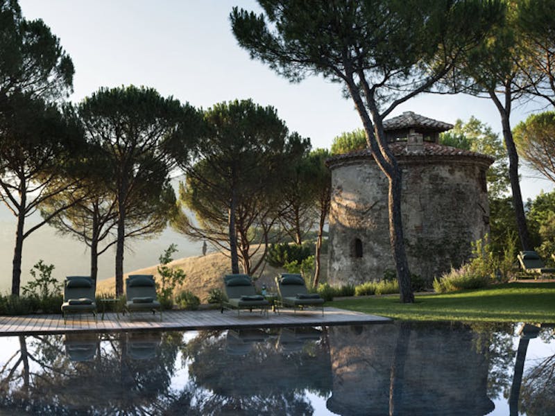 ItalienHotelCastello di Reschio Torroni Pool Bar