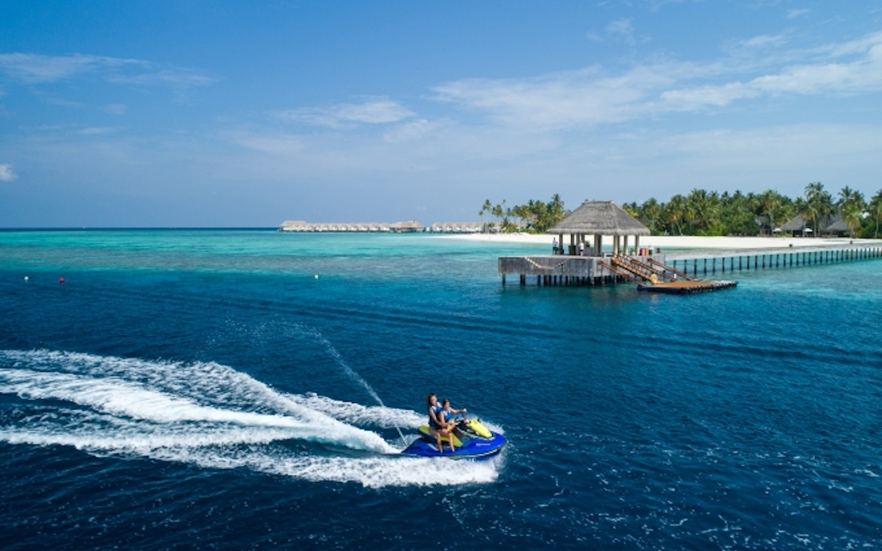 HotelMaledivenBaglioni Resort Maldives Experience Jet Ski 2