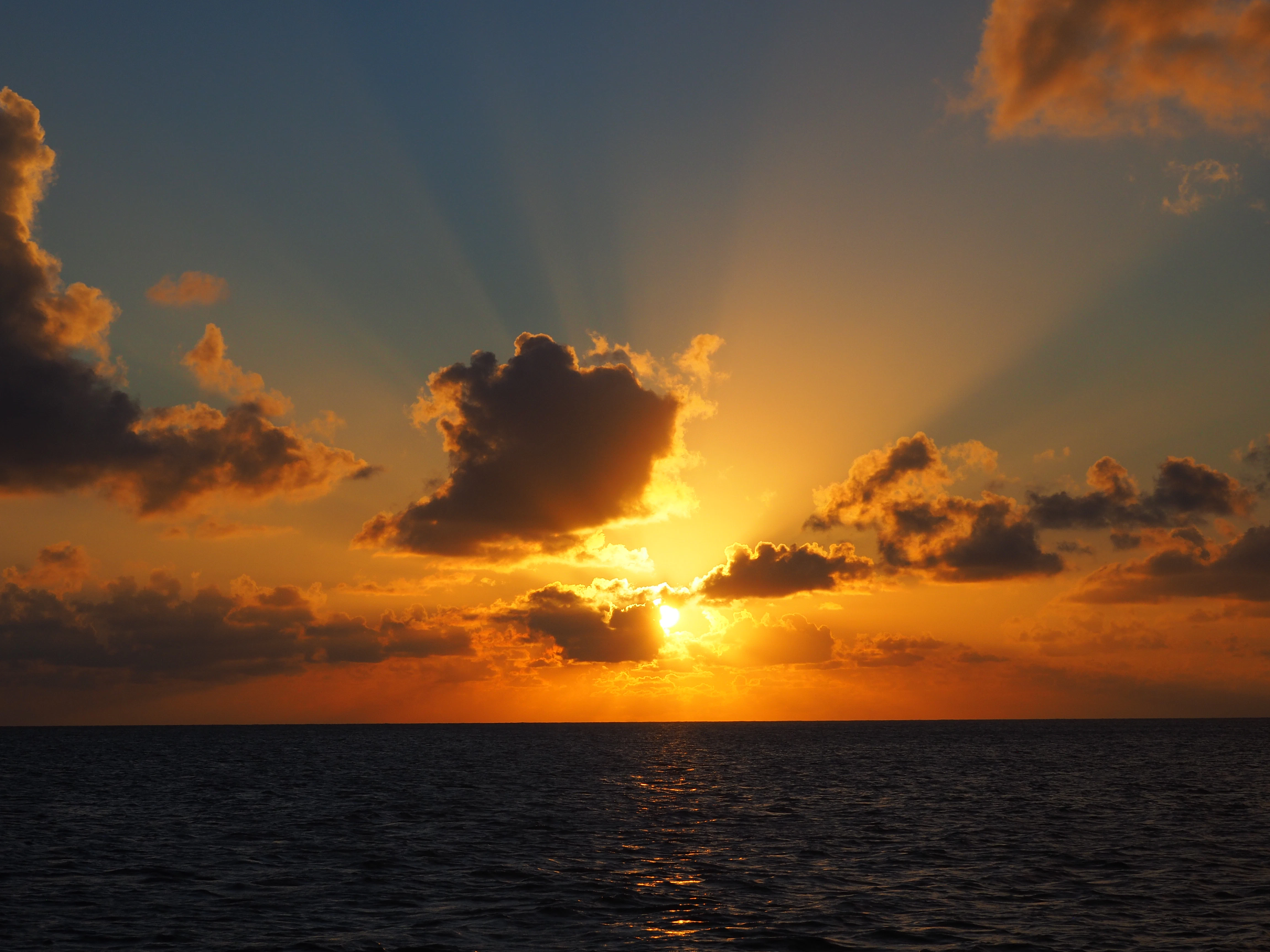 Cayman IslandsSonnenuntergang Katamarantour