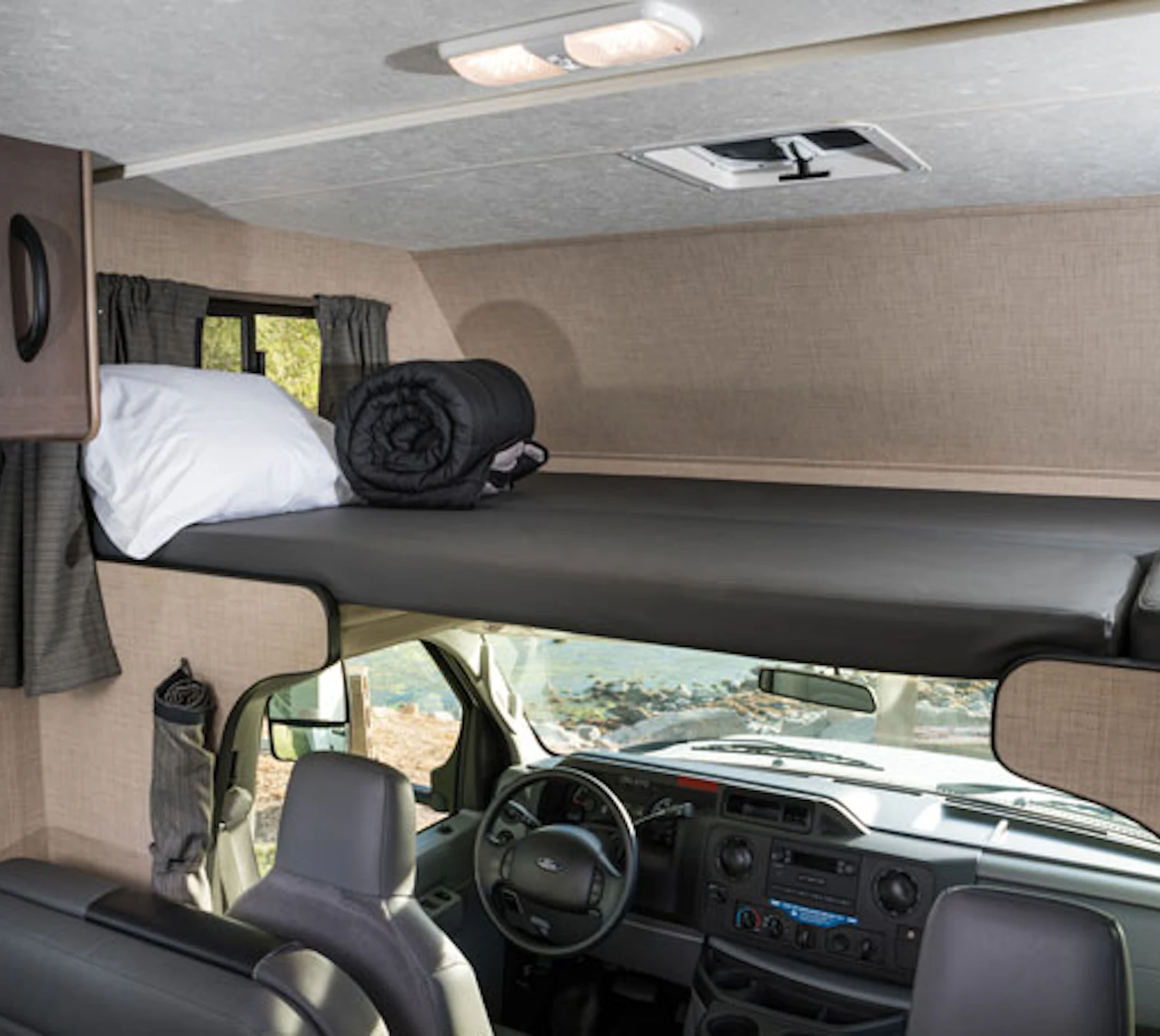 CruiseAmericaC25innen2