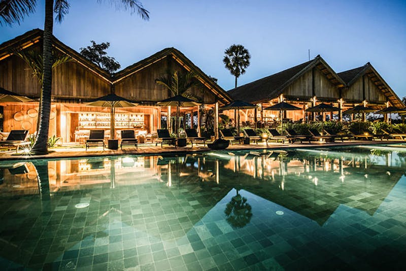 KambodschaPhum BaitangHauptpool Abend