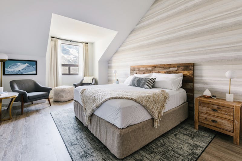 HotelAlbertaGlacier View LodgeGlacierViewRoom