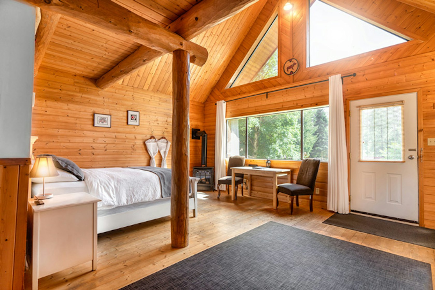 HotelBritish ColumbiaTweedsmuirParkLodge10PCJesajaClass