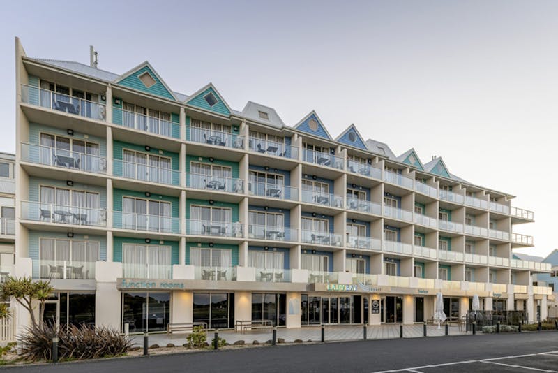 HotelAustralienVictoriaWarrnamboolLadyBayResort Exterior