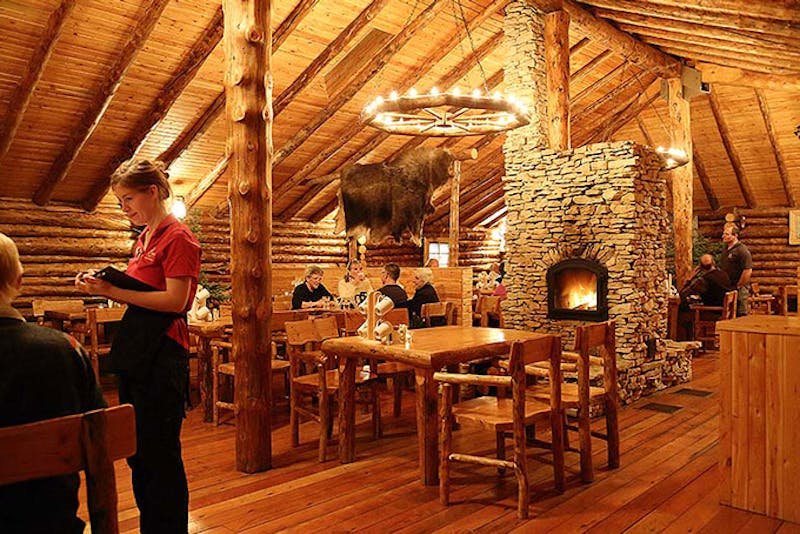 ManitobaLazyBear Lodge