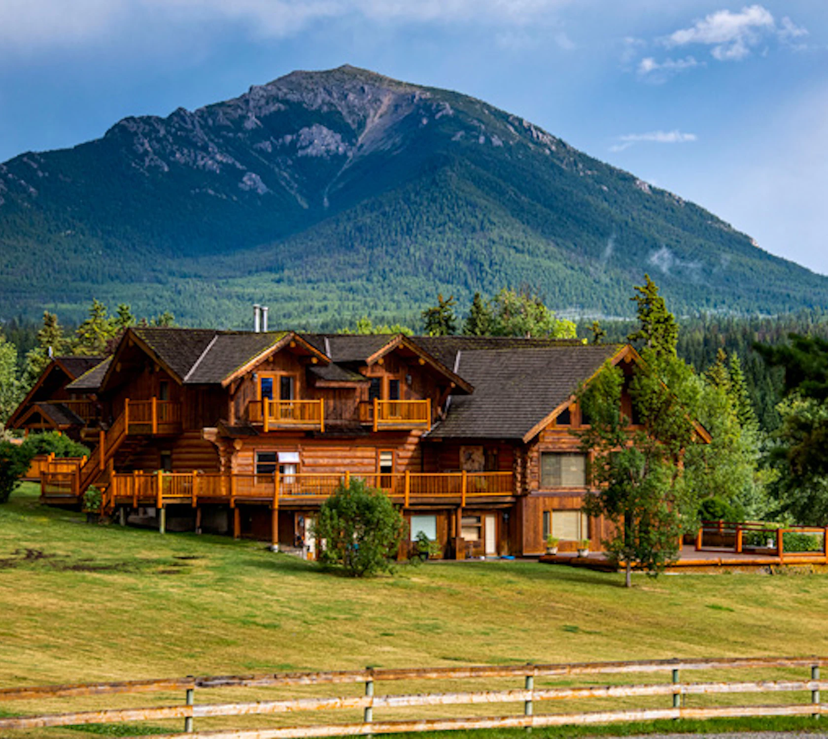 HotelBritish ColumbiaEchoValleyRanch aussen