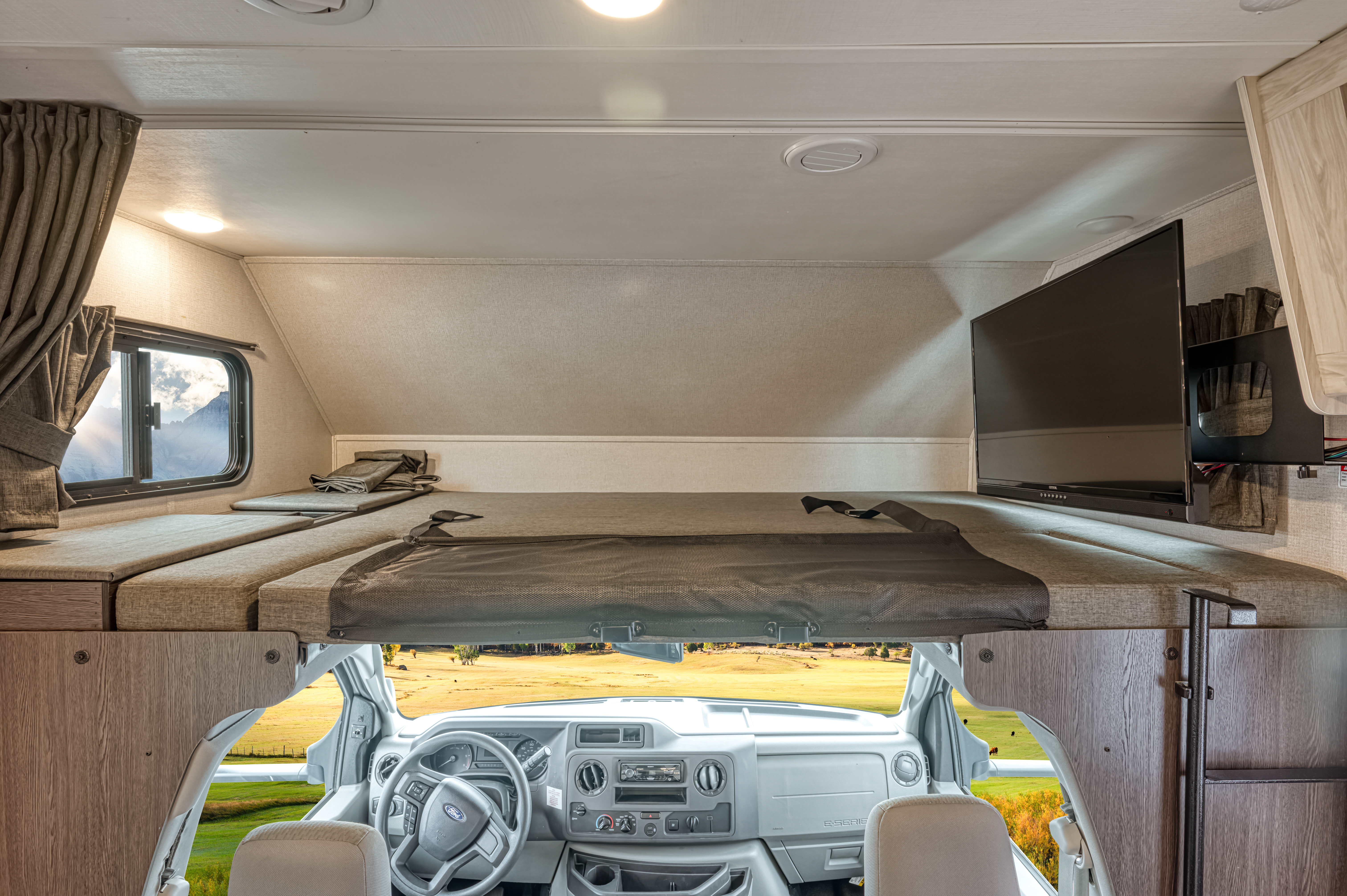 FahrzeugeElMonteCMediuminnen2