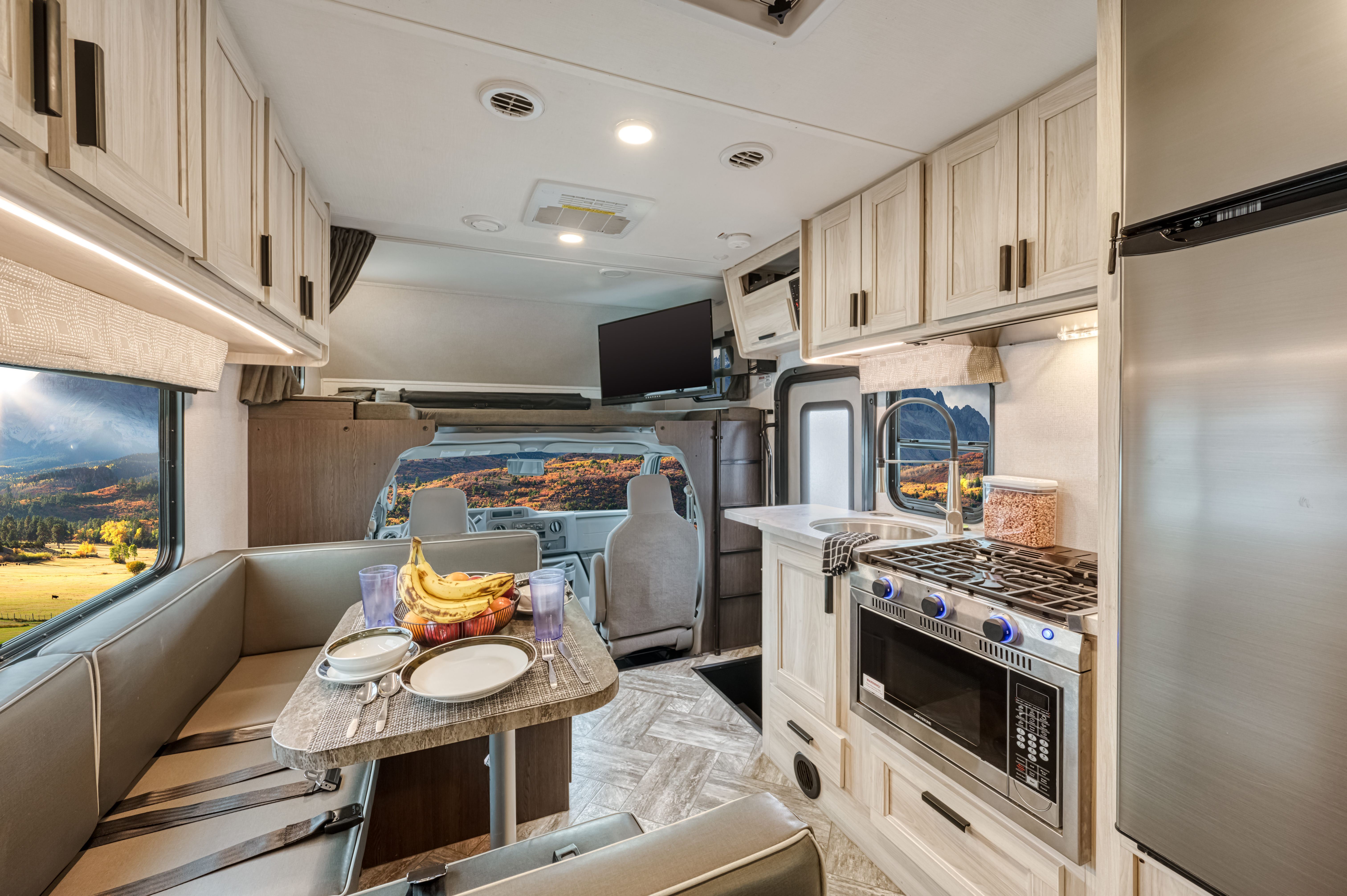 FahrzeugeElMonteCMediuminnen5