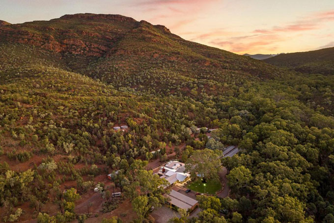 HotelAustralienSAFlinders RangesWilpena Pound Resort von oben