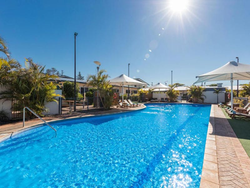 HotelAustralienWAGeraldtonNesuto Geraldton Apartment Hotel Pool