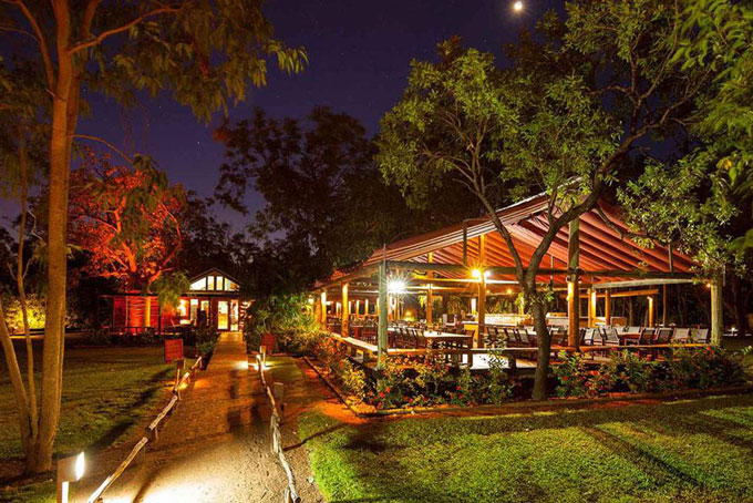 HotelAustralienWAKununurraEl Questro Homestead dining area