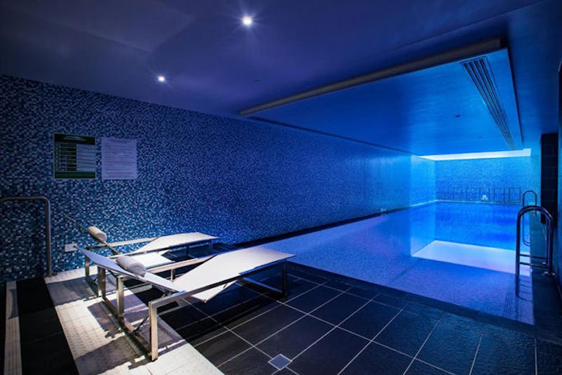 HotelAustralien QLDBrisbaneCapri by Fraser Pool