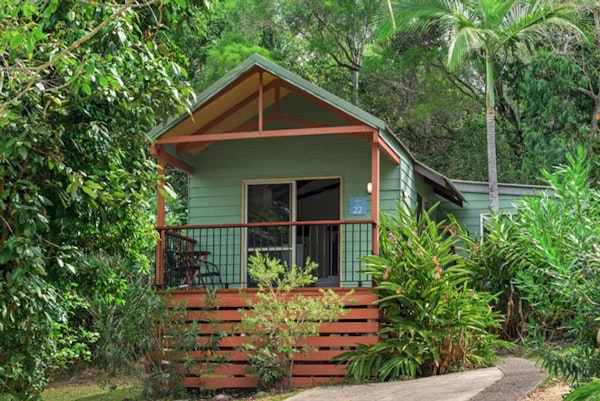 HotelAustralien QLDAirlie BeachDiscovery Parks Airlie Beach Bungalow