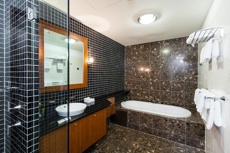 HotelAustralienSouth AustraliaMajestic Roof Garden Adelaide Bad