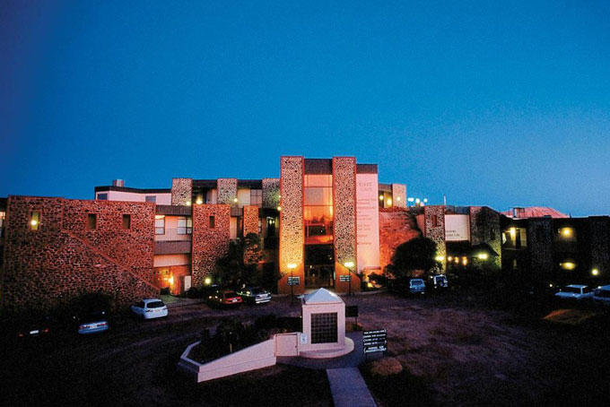 HotelAustralienSouth AustraliaDesert Cave Hotel von aussen