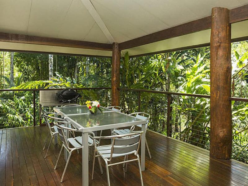 HotelAustralienQLDRose Gums Wilderness Retreat dining area