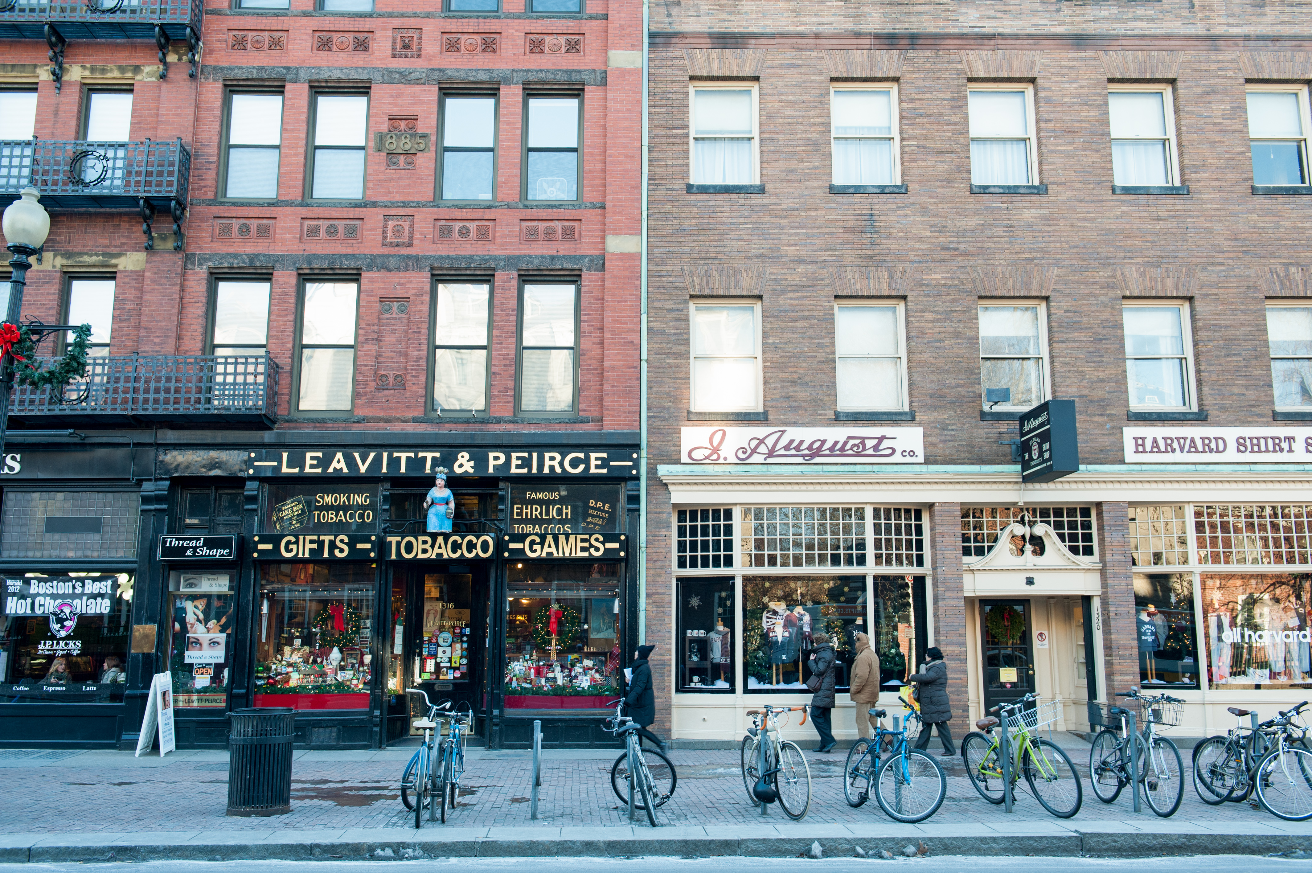 HDMassachussettsBostonMassachussetts Avenue Harvard Square