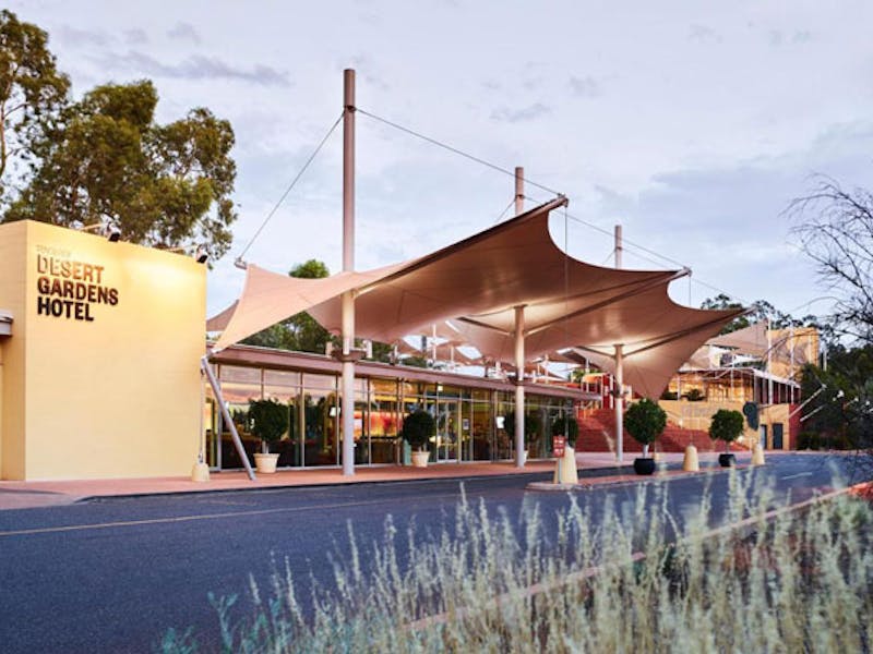 HoteLAustralienNTVoyages Desert Gardens Hotel von aussen