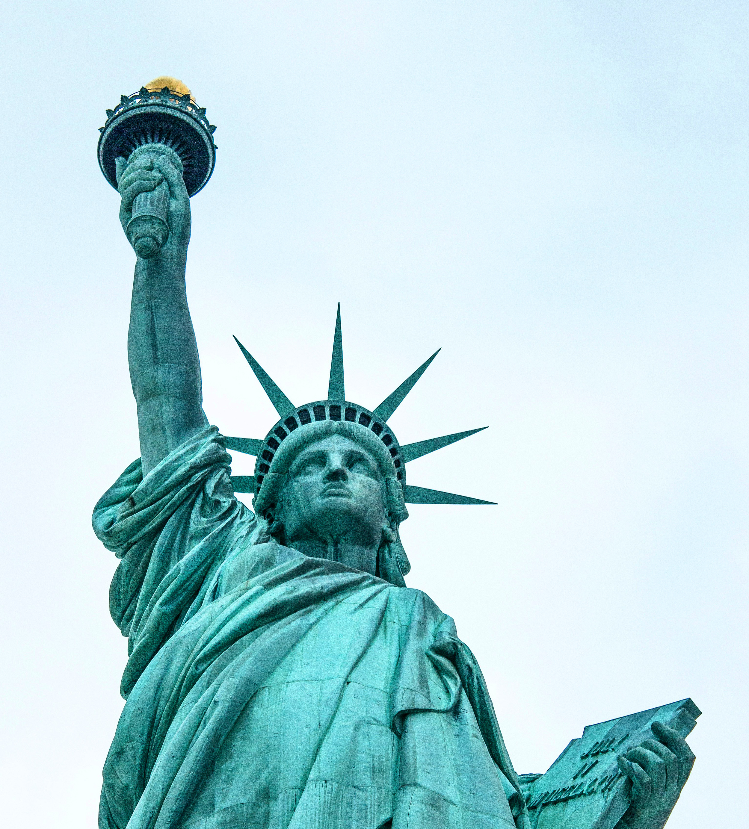 HDNewYorkFreiheitsstatue von unten
