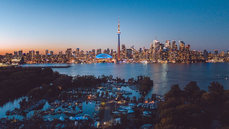 HDOntarioTorontoSkyline am Abend