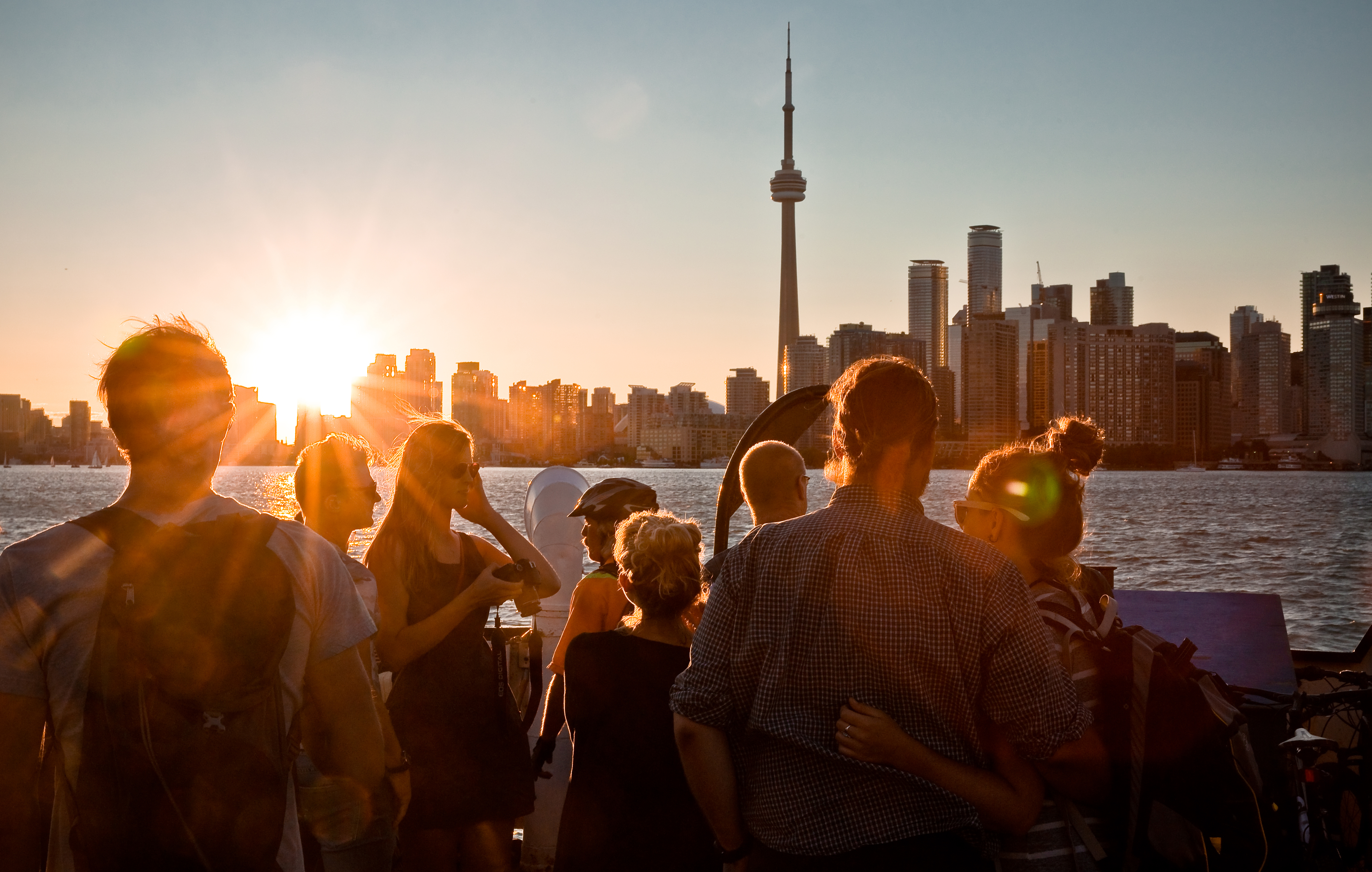 HDOntarioTorontoSkyline mit Sunset