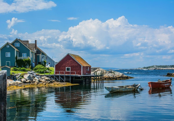 HDNova ScotiaPeggys Cove1 boot in bucht fischerdorf