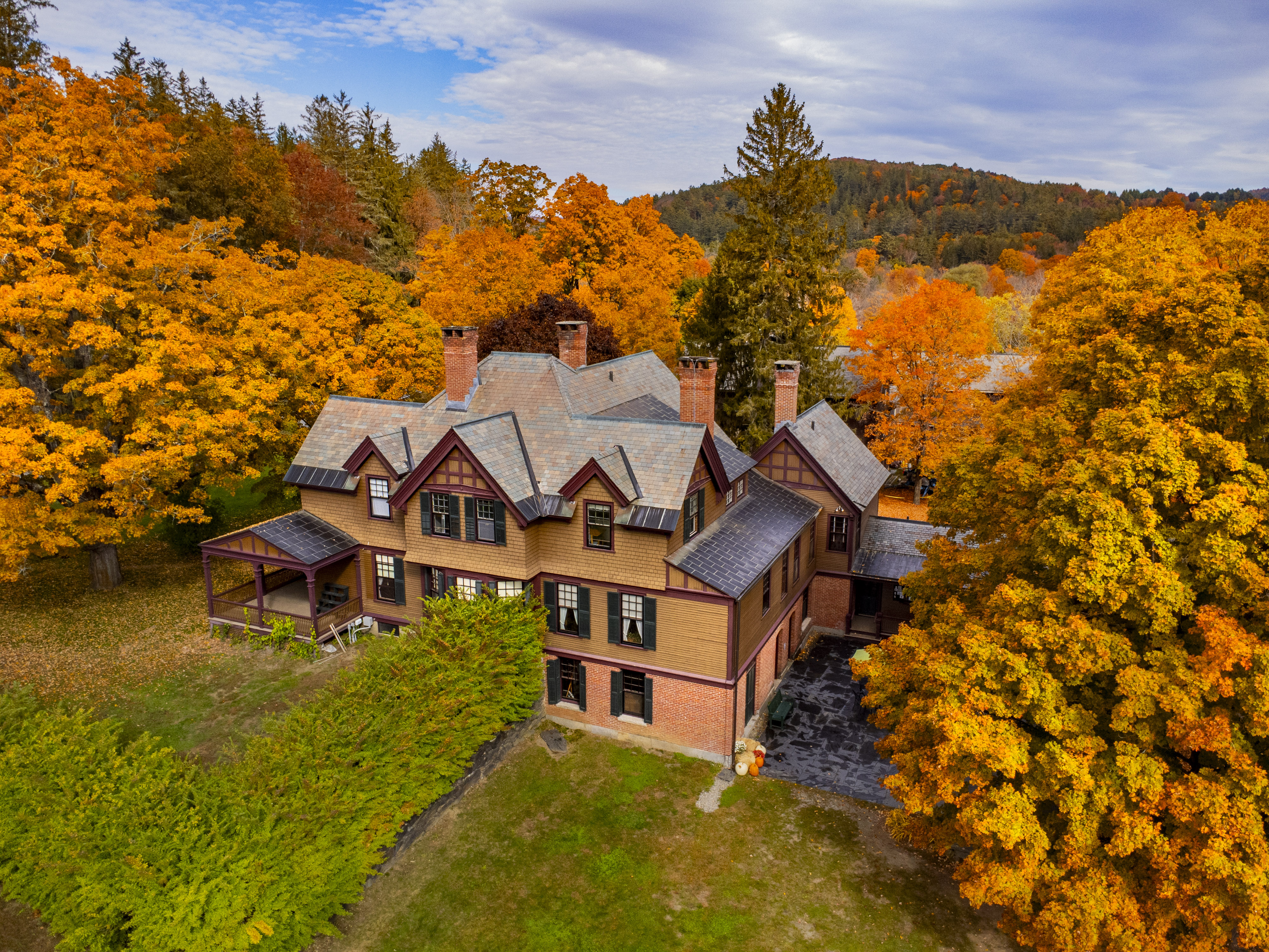 HDVermont1890 Farm Managers House in Fall credit Billings Farm Museum