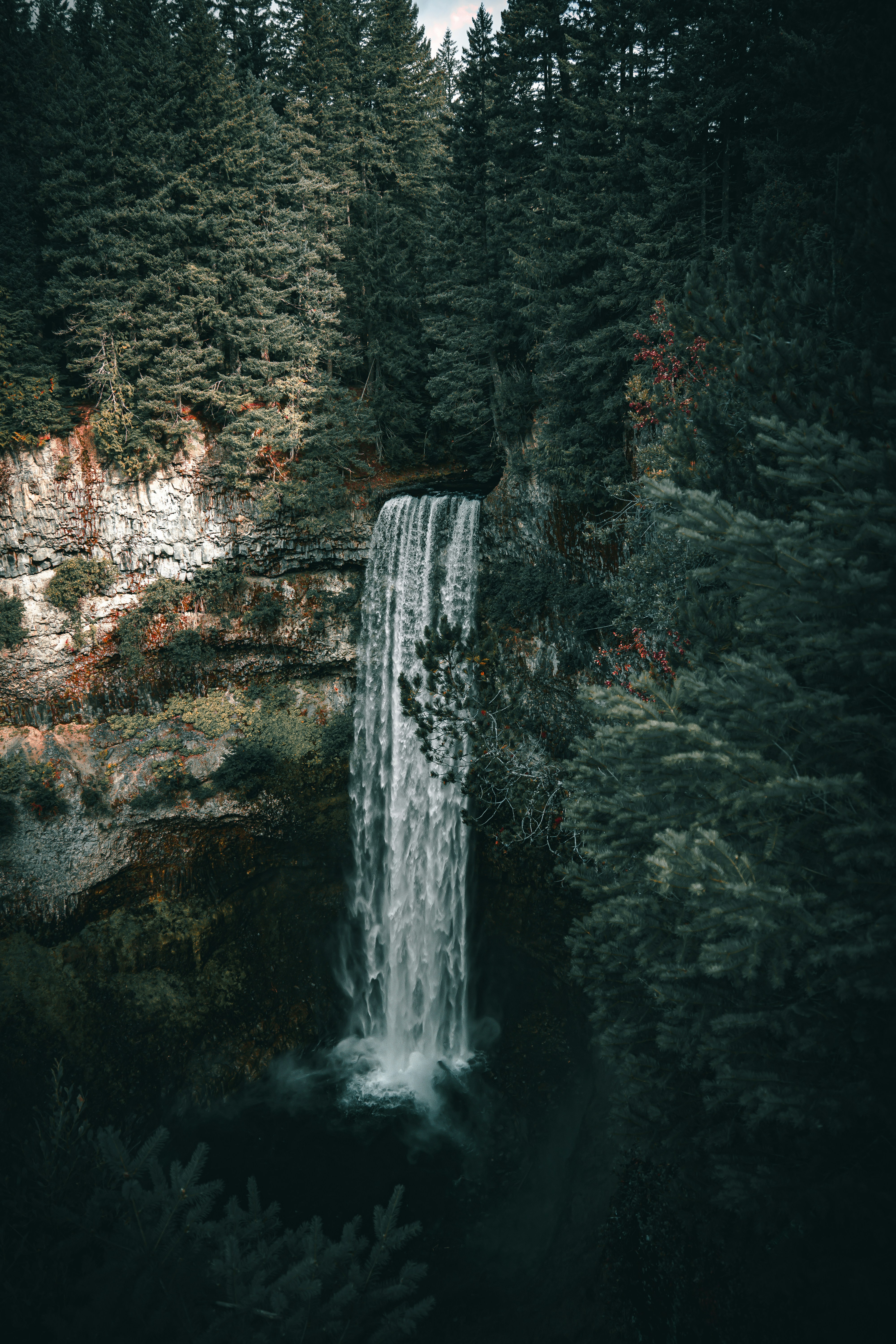HDBritish ColumbiaWhistlerBrandyvine Falls