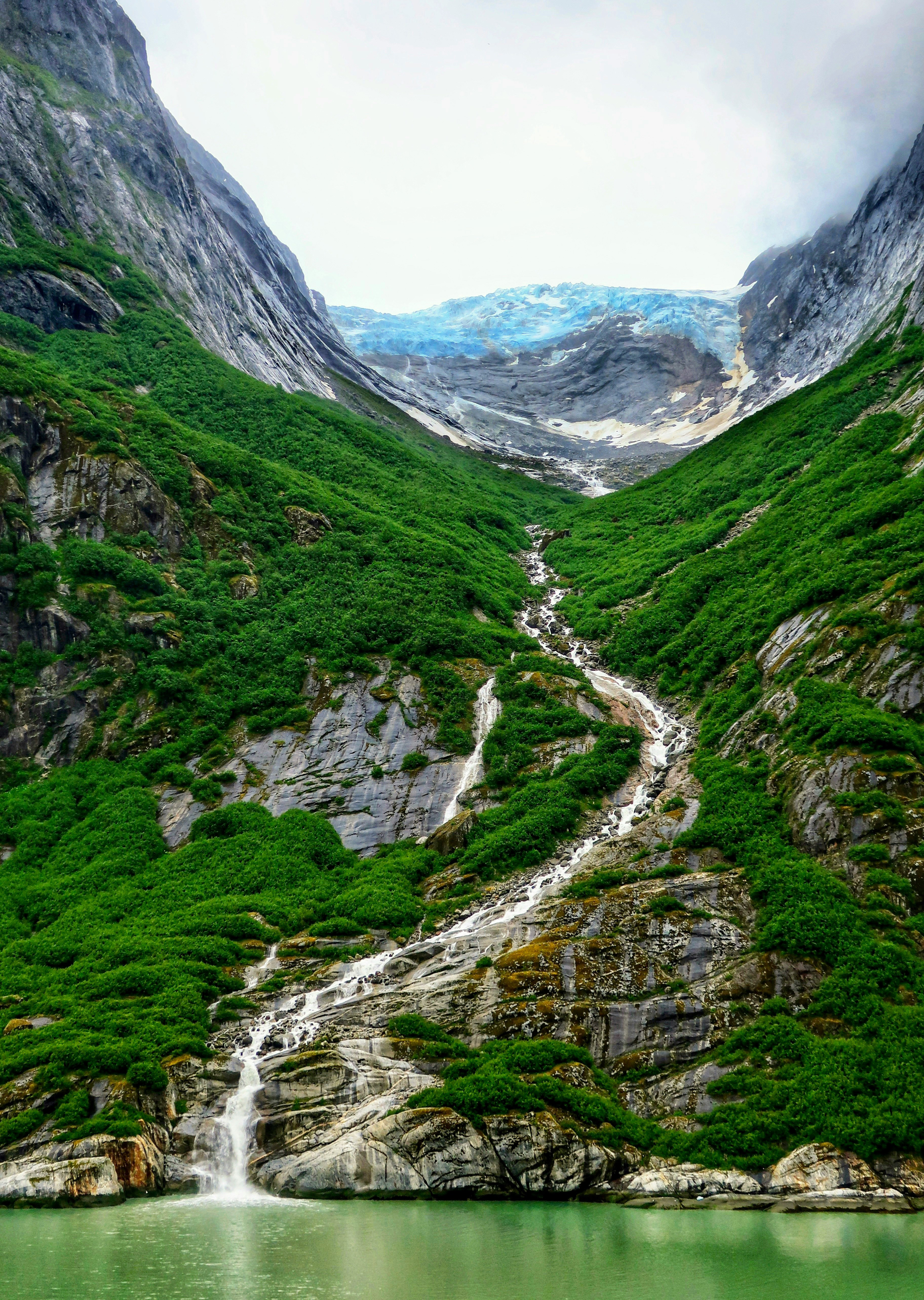 HDAlaskaAlaskas Glacier Bay