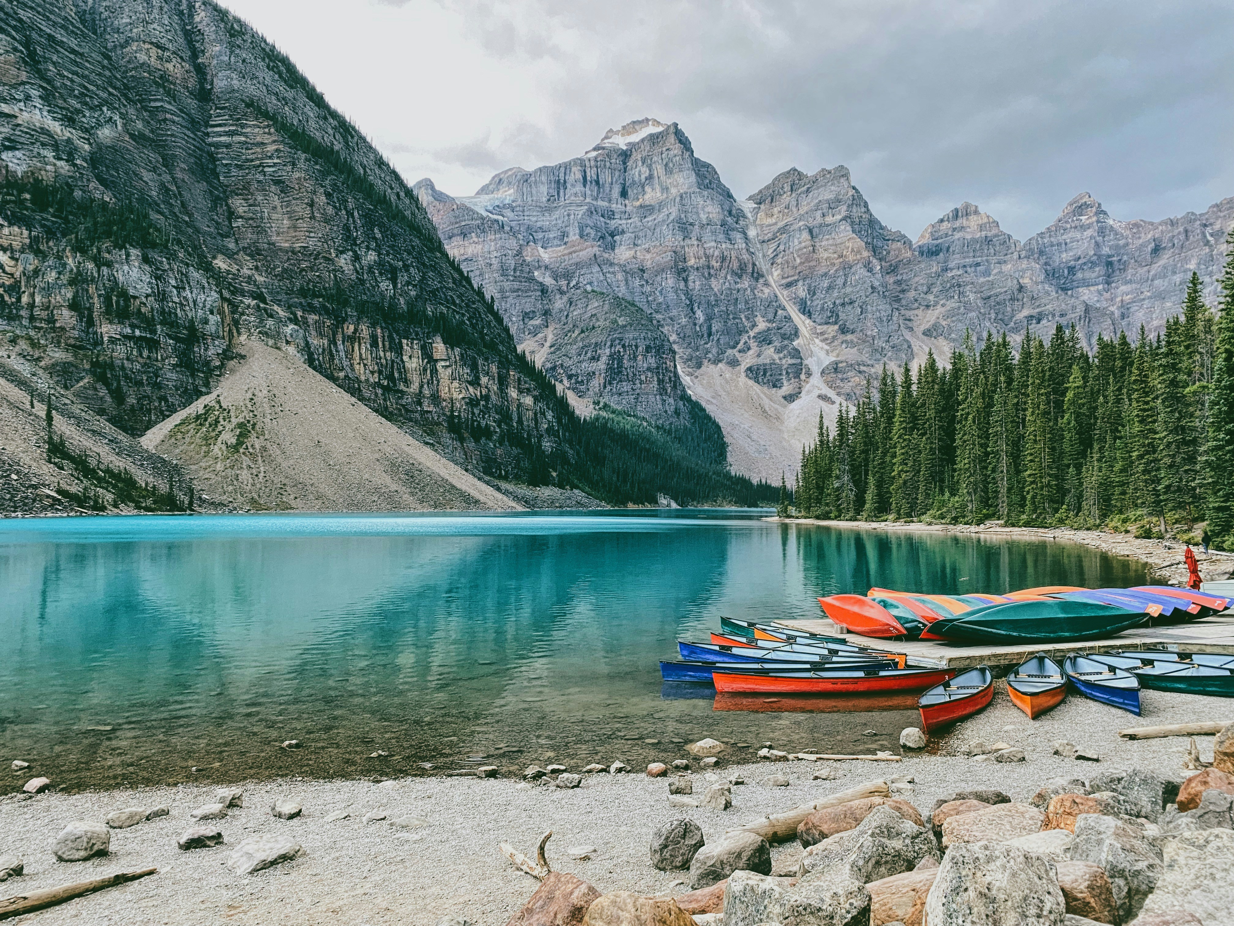 HDAlbertaBanffmoraine lake banff