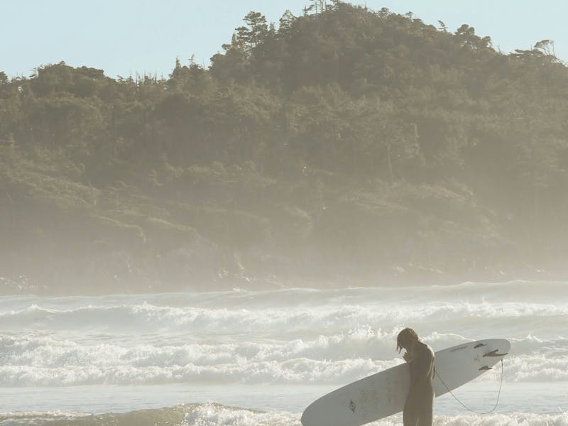 HDBritish ColumbiaTofinoSurfer