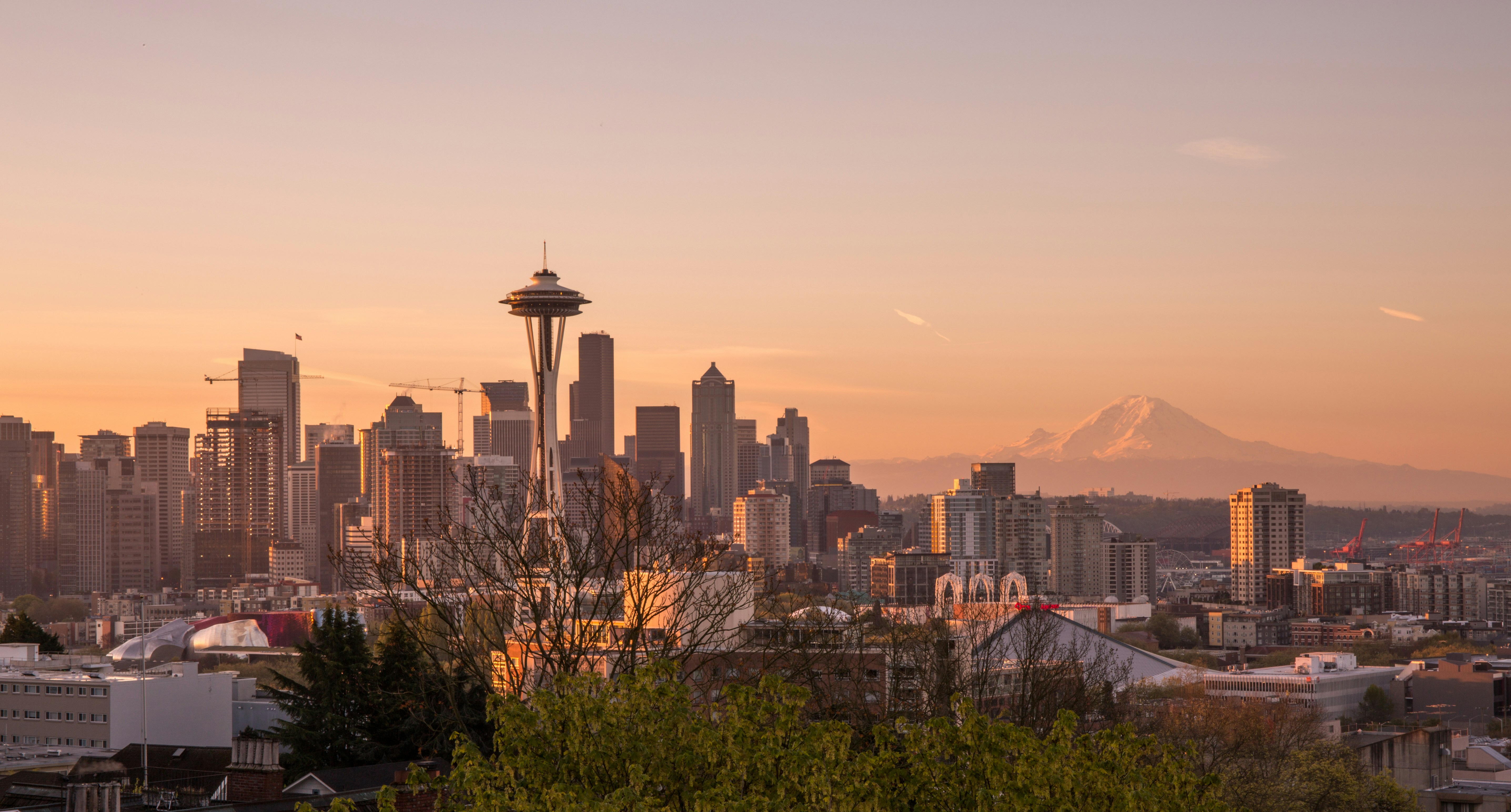 HDWashingtonSeattleskyline sunset Mount Rainier