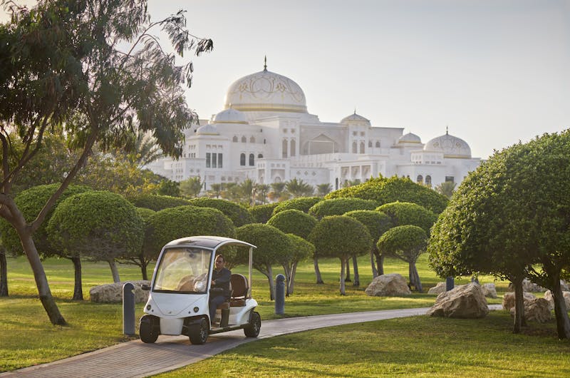 HDHotelAbu DhabiEmirates PalaceMOAUH Garden with club car Qasr Al Watan