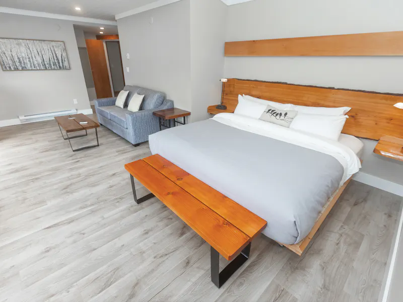 HDHotelBritish ColumbiaWest Coast Wilderness LodgeForest Suite