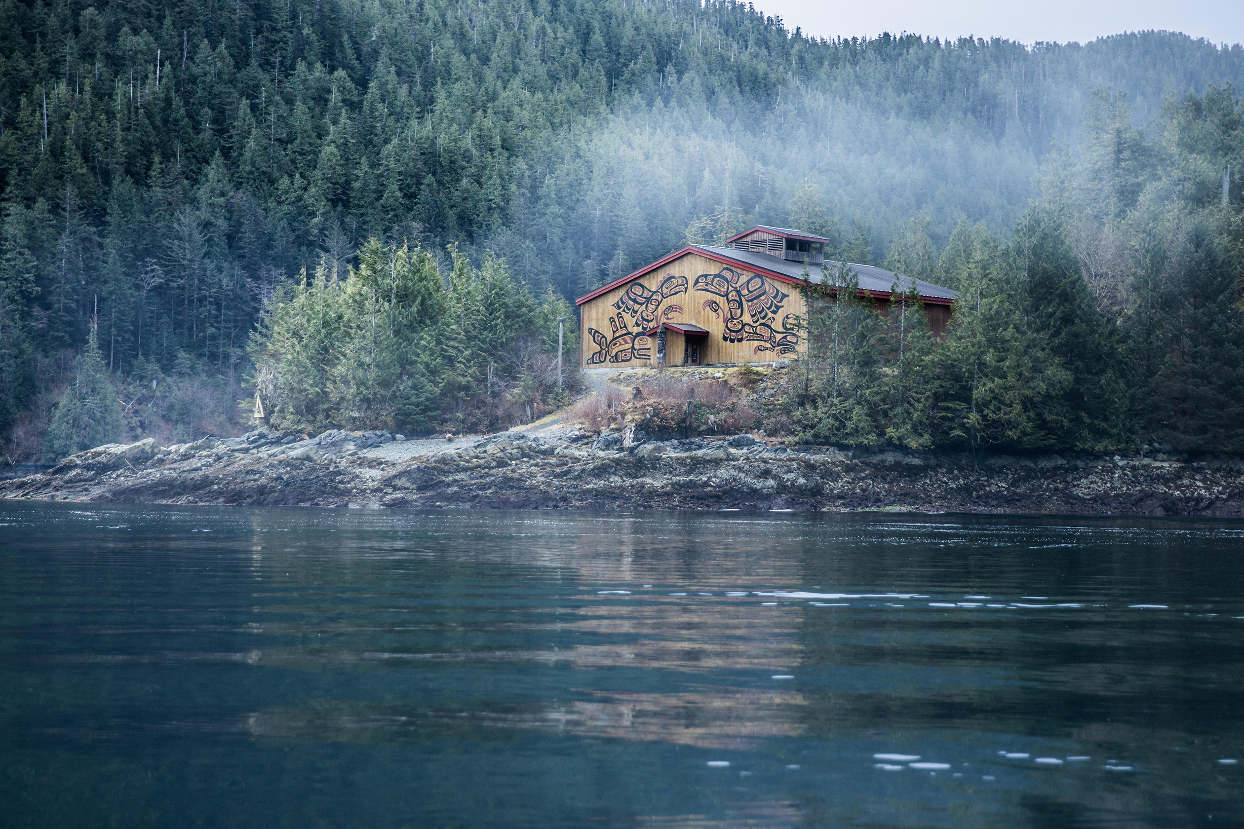 HDBritish ColumbiaSpirit Bear LodgeBig House