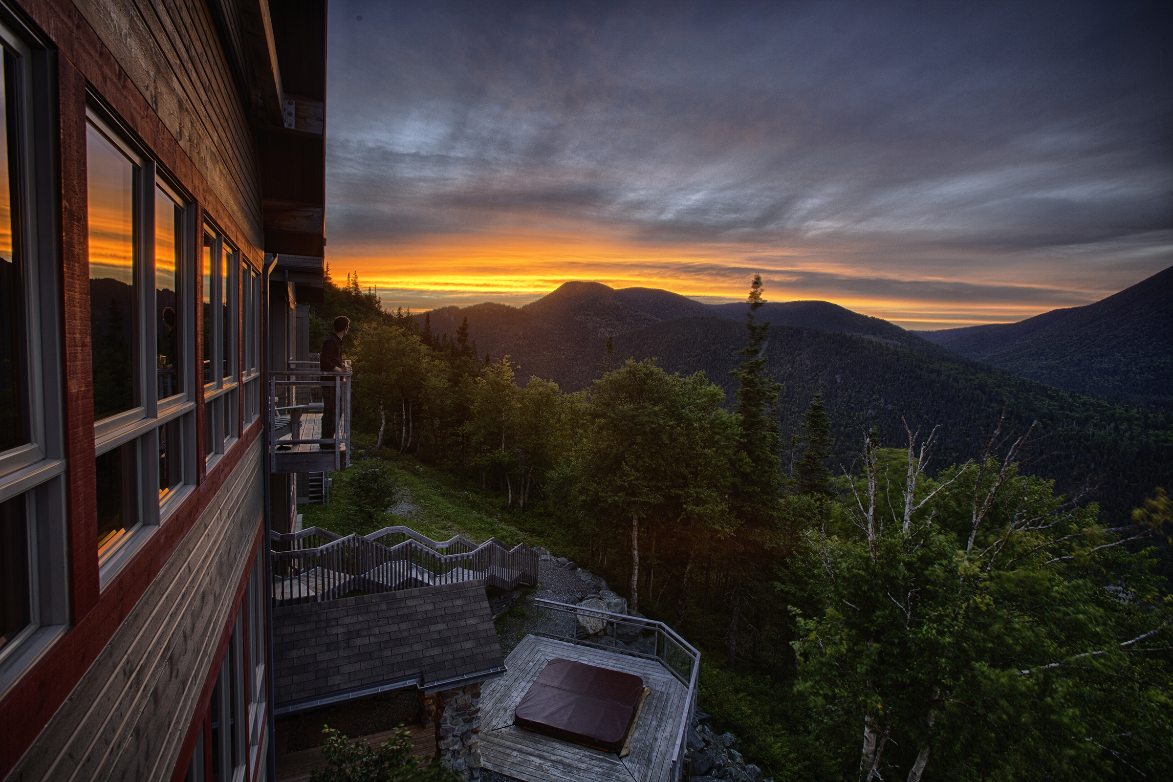 HDHotelQuebecChicChocMountainLodgeview