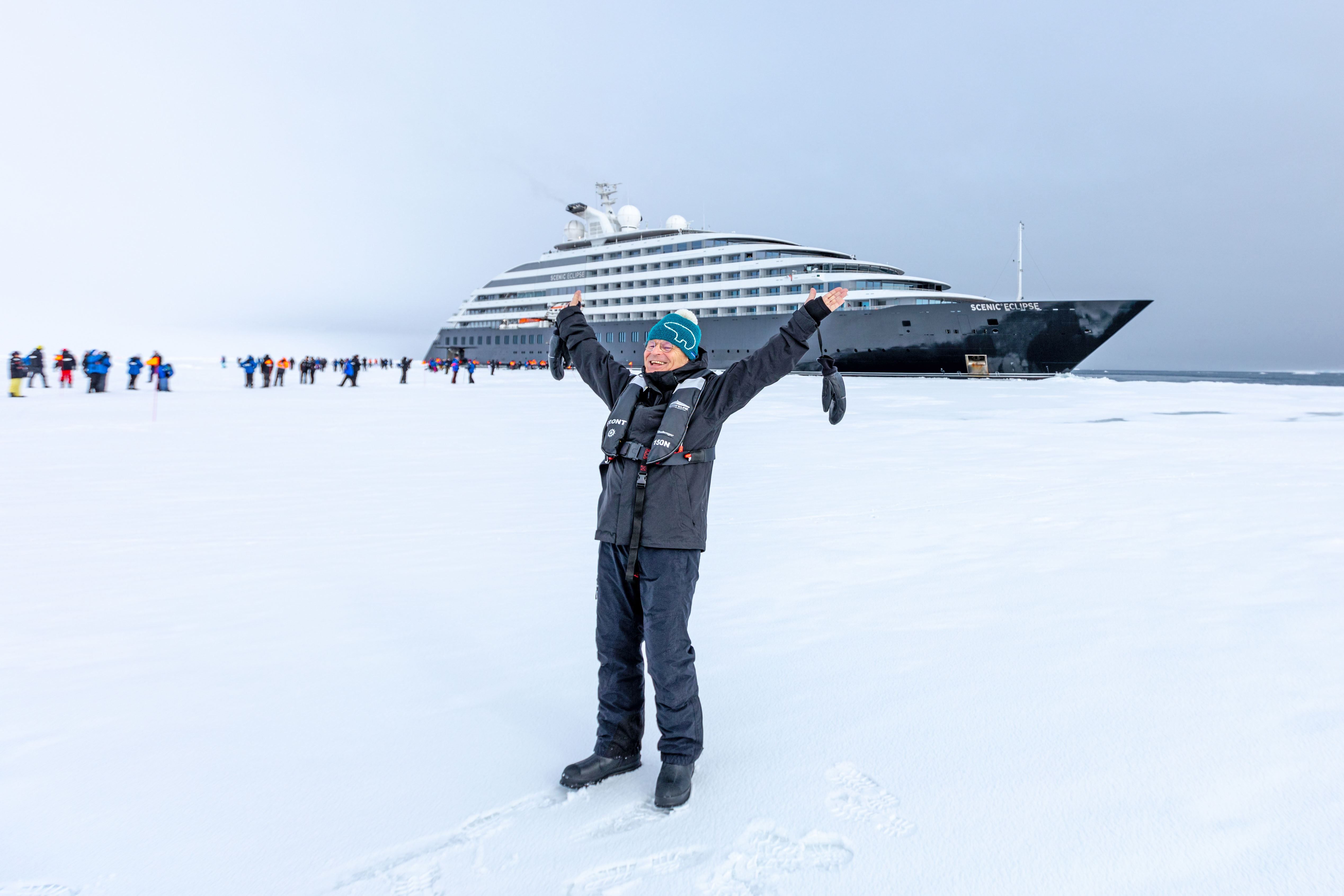 HDScenic CruisesScenic EclipseDiscoverySE Guest Weddell Sea 001