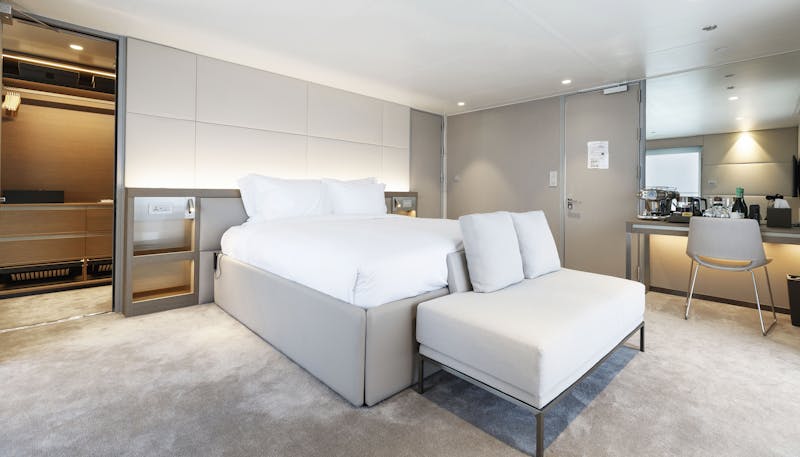 HDEmerald CruisesEmerald AzzurraCabin ShotsYacht SuiteECYC Yacht Suite 002