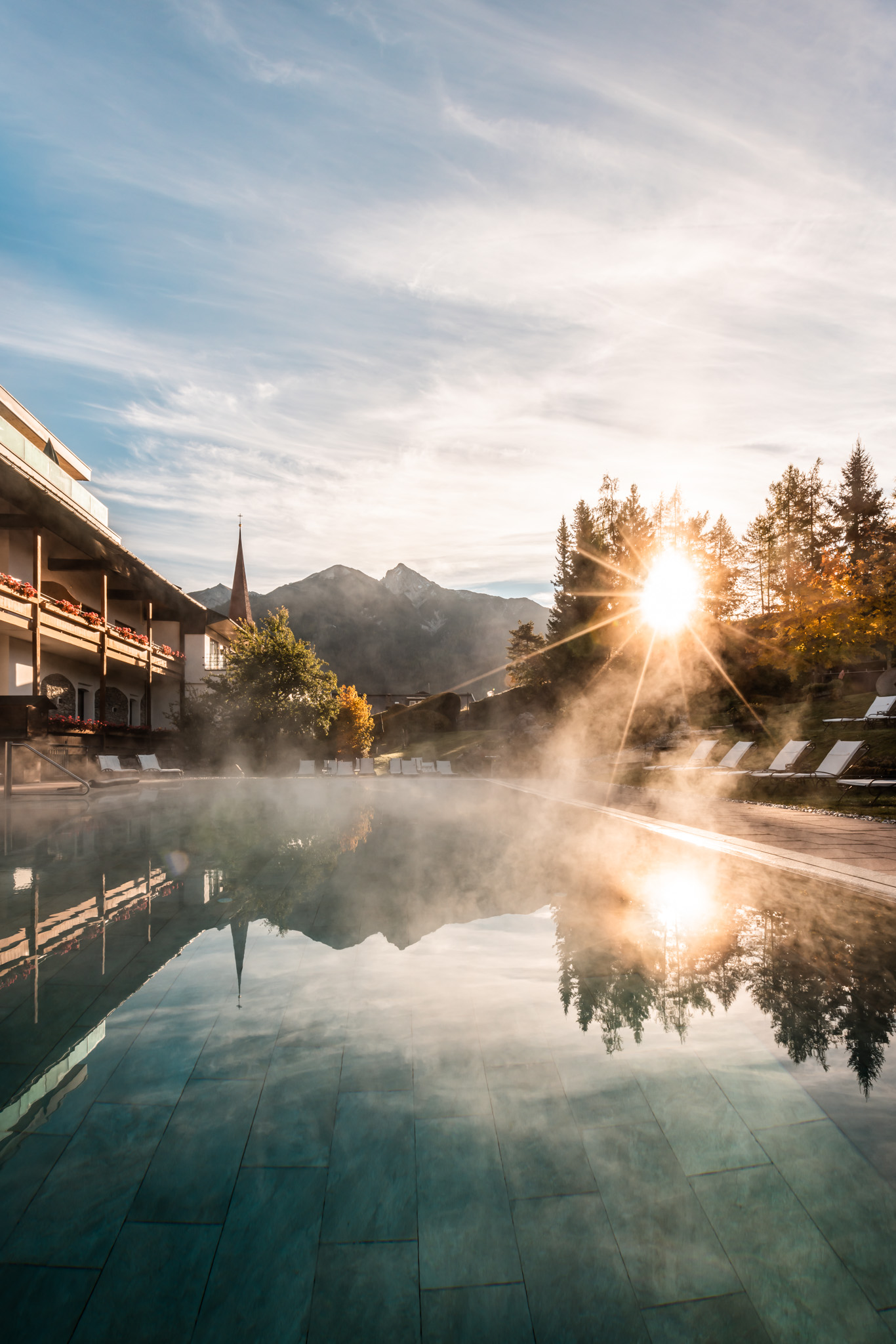 HDHotelOesterreichKlosterbraeuklosterbraeu pool aussenaufnahmen pool sommer