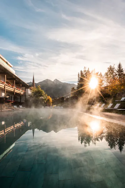 HDHotelOesterreichKlosterbraeuklosterbraeu pool aussenaufnahmen pool sommer