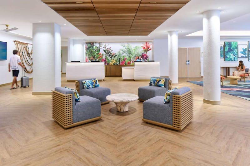 HotelHawaiiHonoluluOutrigger Waikiki Paradise Hotel Lobby