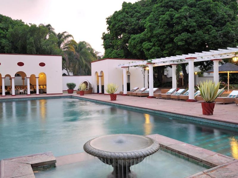 HotelSimbabweThe Victoria Falls HotelPool