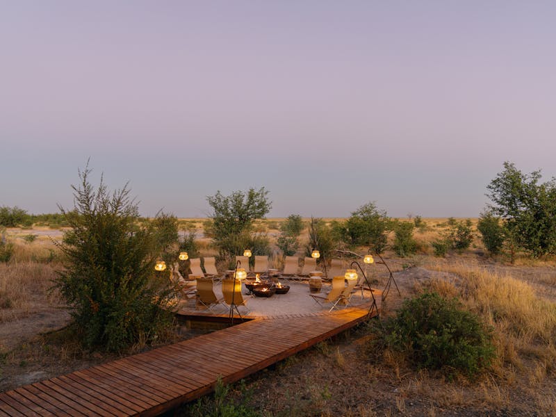 HDHotelBotswanaWilderness MoketeFeuerstelle