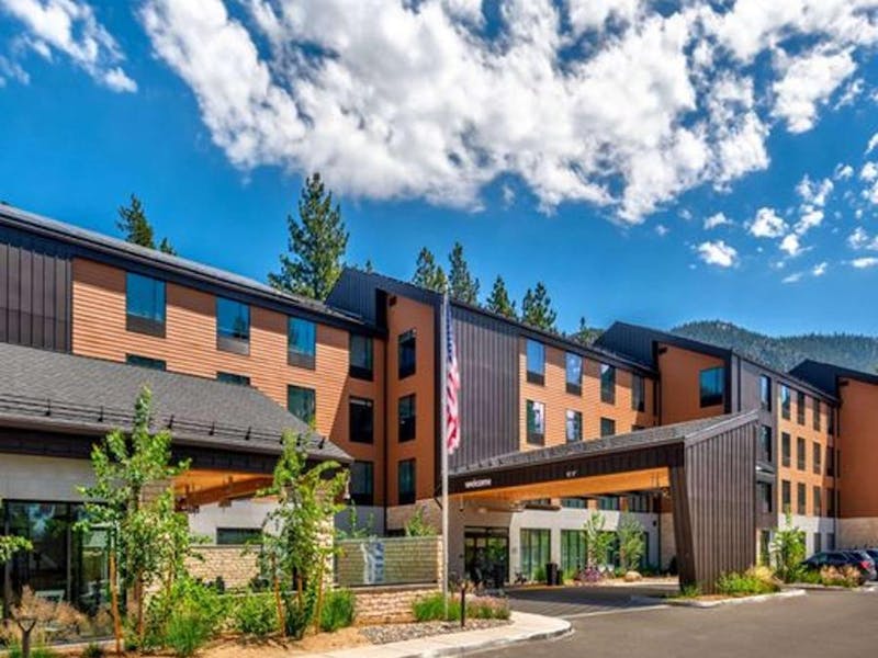 HotelCaliforniaHampton Inn and Suites South Lake Tahoe Aussenansicht
