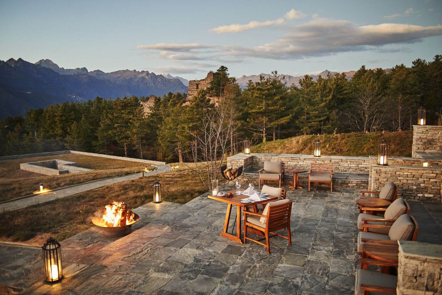 HotelBhutanSix Senses ParoFeuerstelle