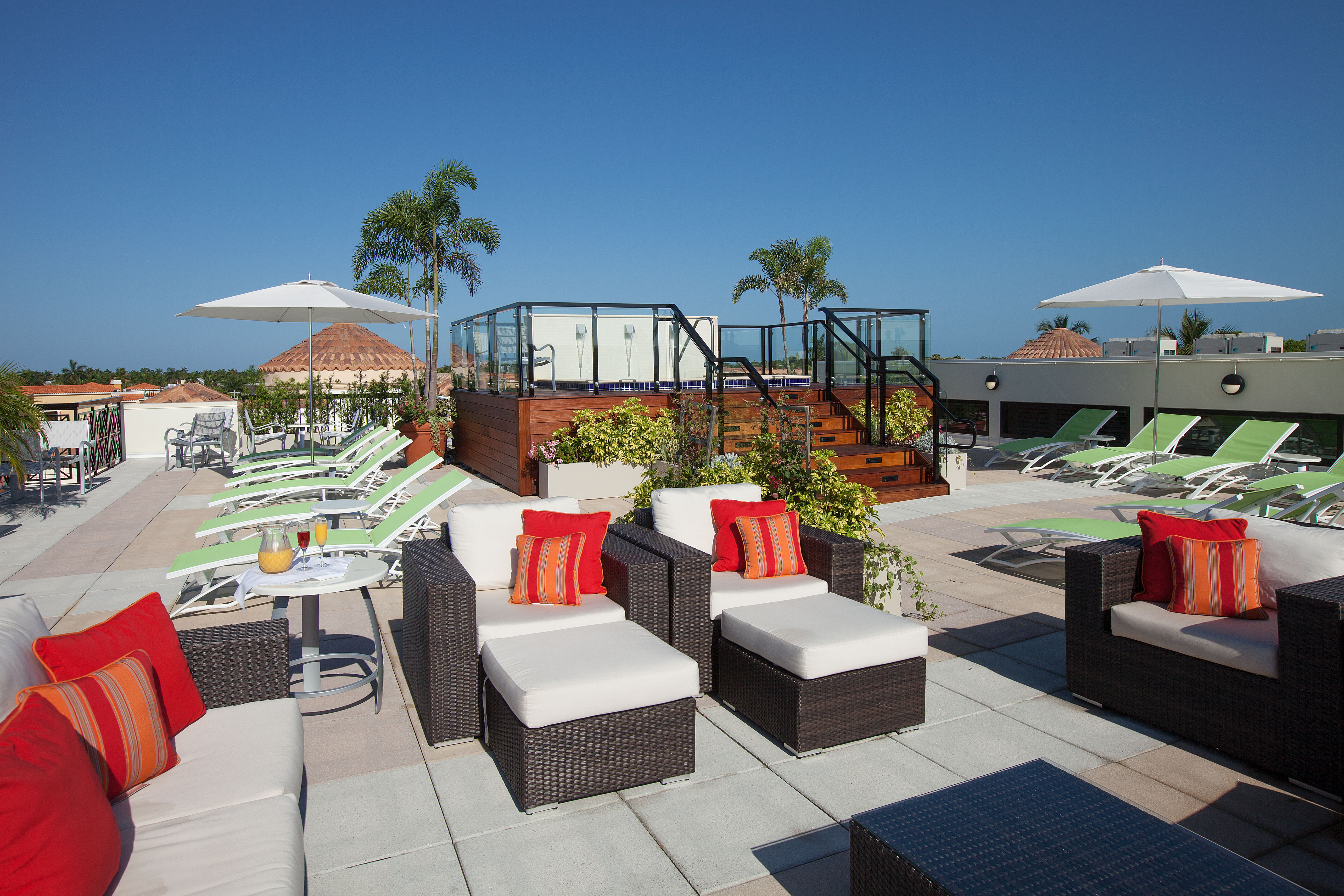 HotelFloridaNaplesInn on FifthClub Level