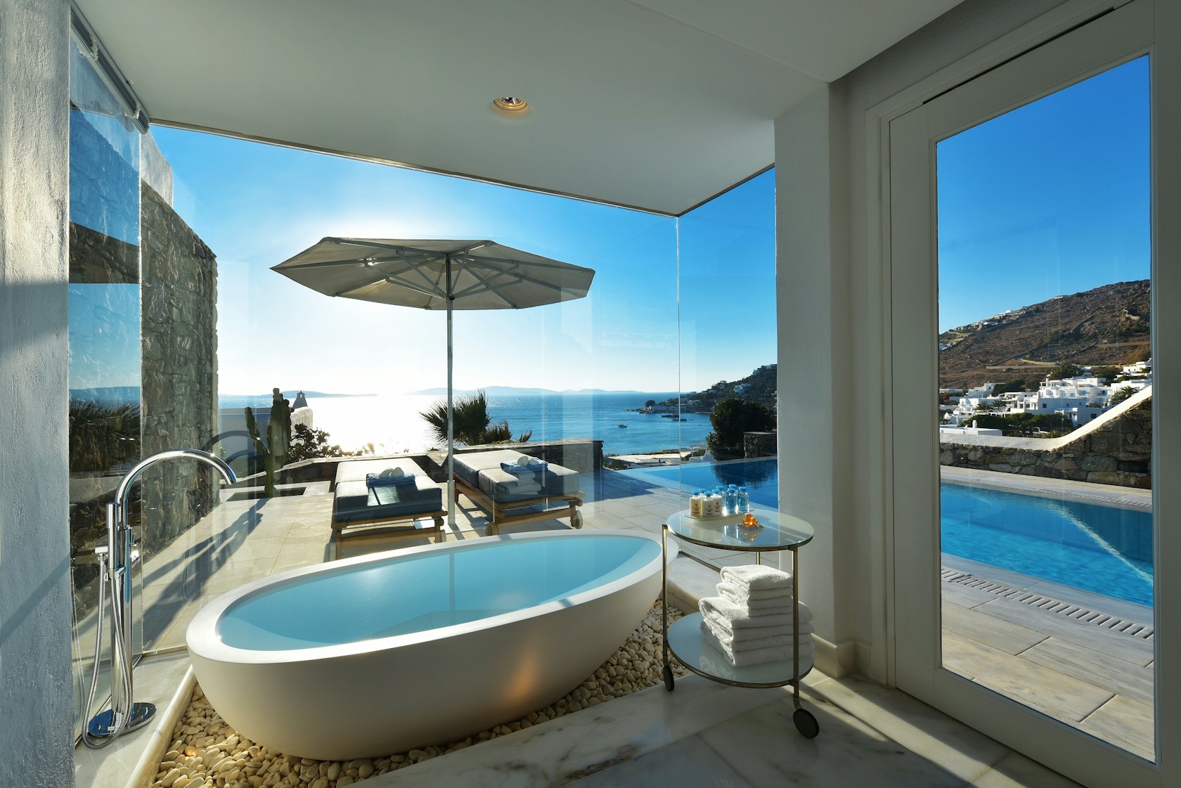HDHotelGriechenlandMykonos GrandSignature Suite Master Bathroom